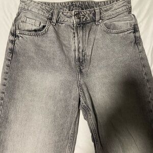 H&M Men's Relaxed Fit Gray Jeans